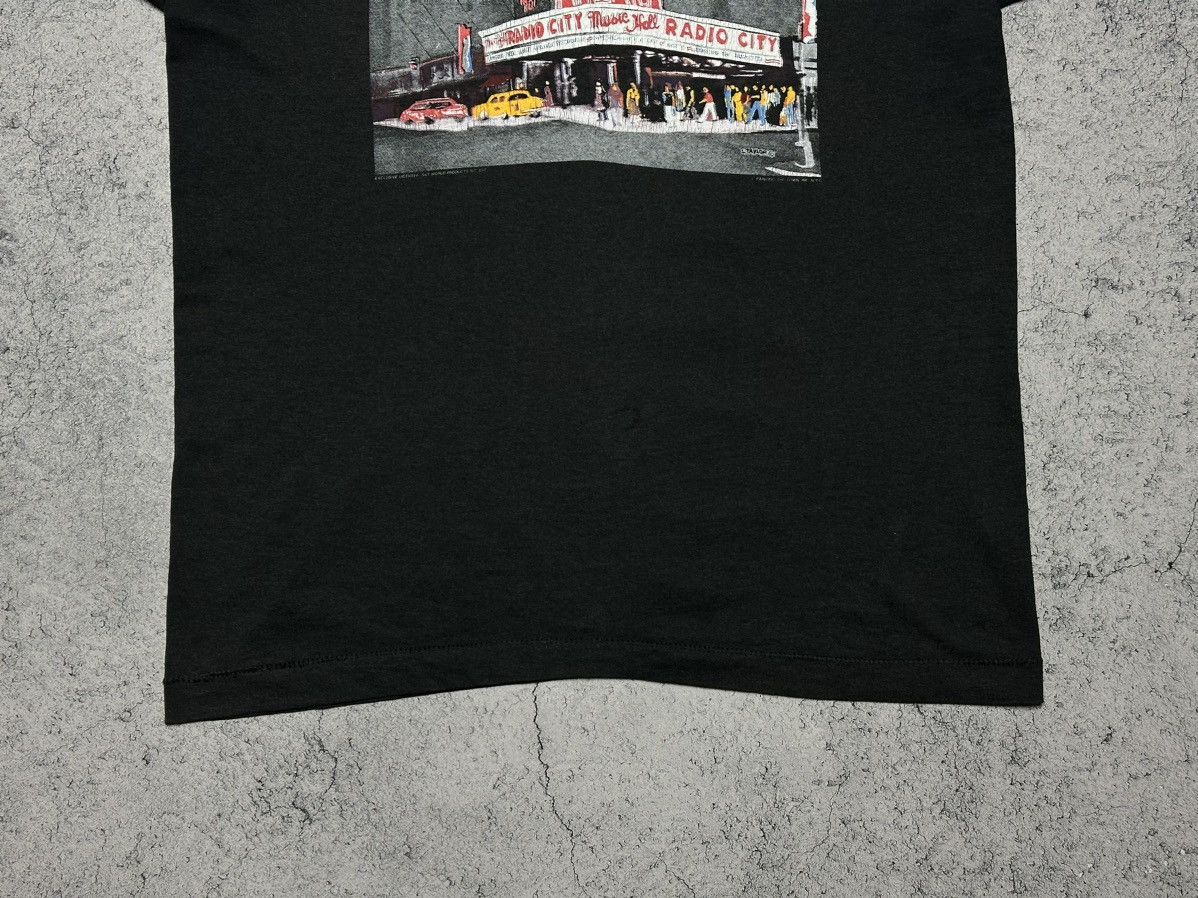 Vintage Vintage New York Radio City Music Hall Screen Stars T-Shirt Size US M / EU 48-50 / 2 - 3 Thumbnail