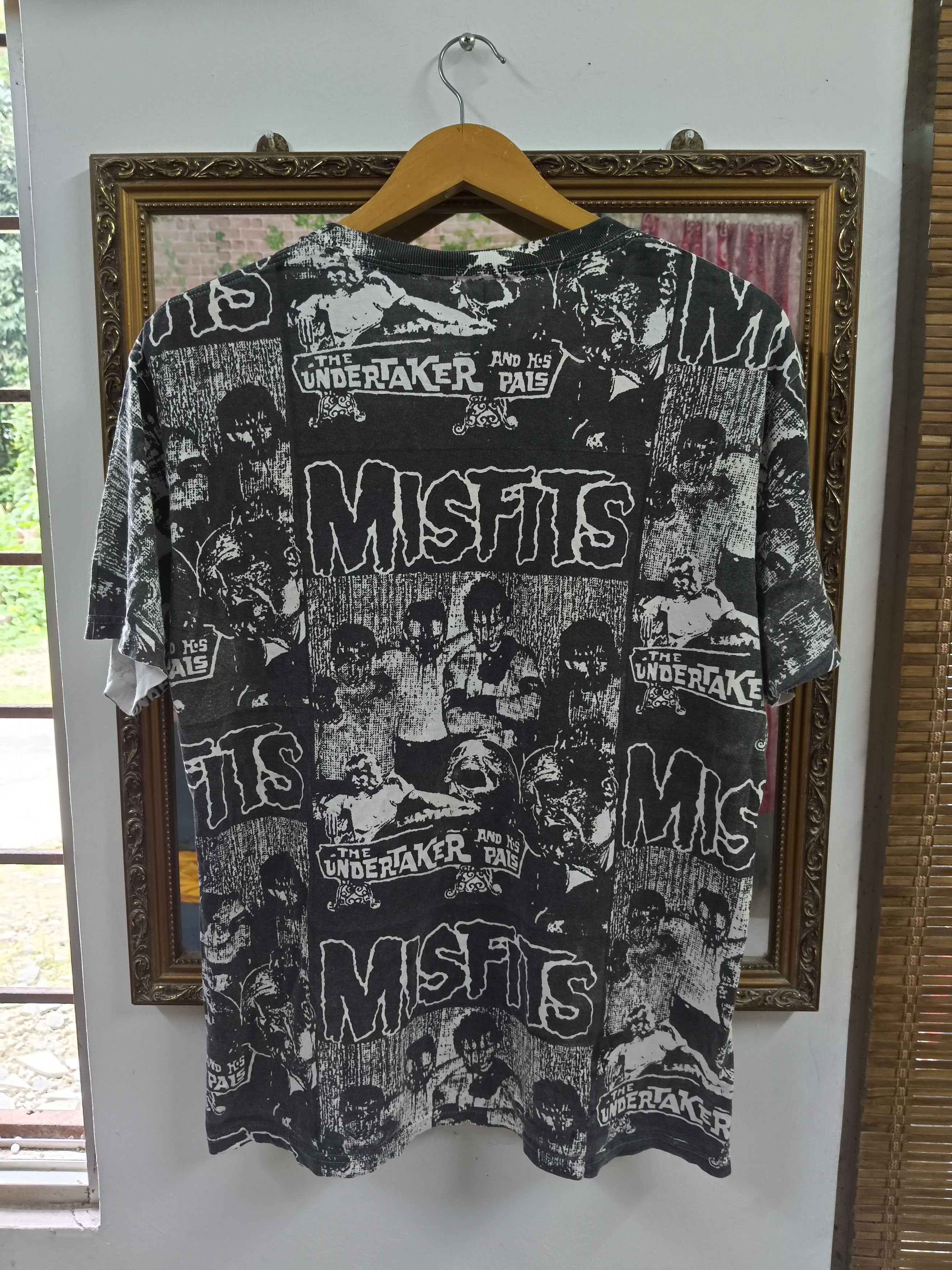 Misfits × Vintage MISFITS X HORROR MOVIE THE UNDERTAKER AND HIS PALS RARE🔥 Size US M / EU 48-50 / 2 - 2 Thumbnail