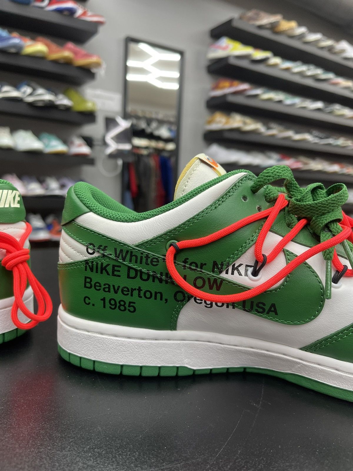 Nike × Off-White Size 11 - Nike Dunk Low Off White Pine Green Size US 11 / EU 44 - 7 Thumbnail