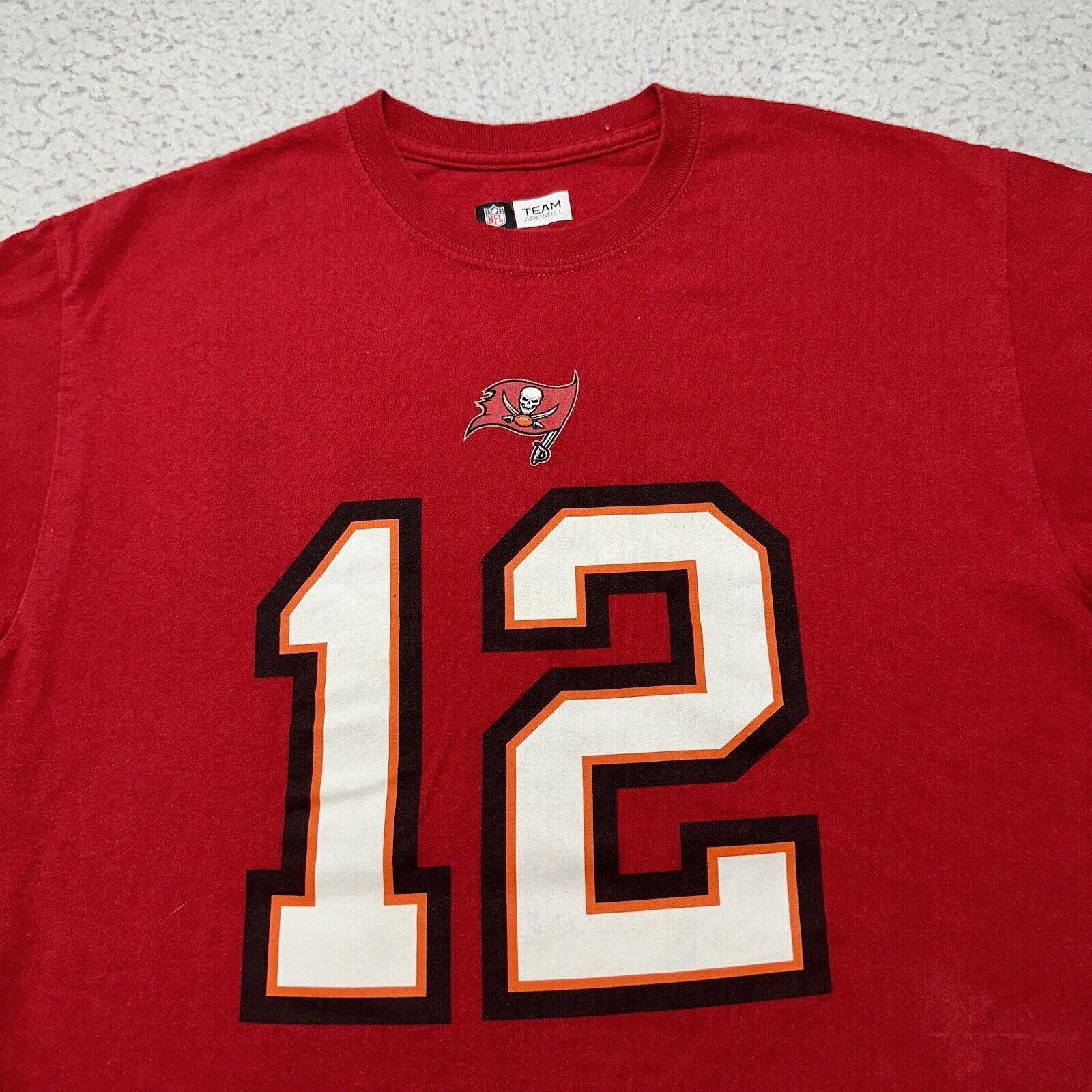 NFL NFL Tampa Bay Buccaneers Medium Tom Brady Graphic TShirt #12 Size US M / EU 48-50 / 2 - 3 Thumbnail