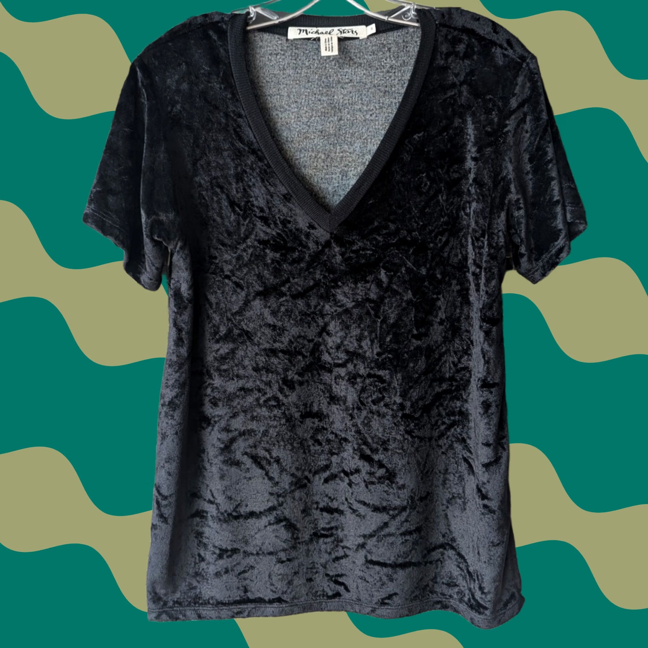 Michael Stars VINTAGE Michael Stars T-Shirt Velvet Black V-Neck Short Sleeve Sz S Womens Minimalist 90s Grunge Night Out Casual Chic Size S / US 4 / IT 40 - 1 Thumbnail