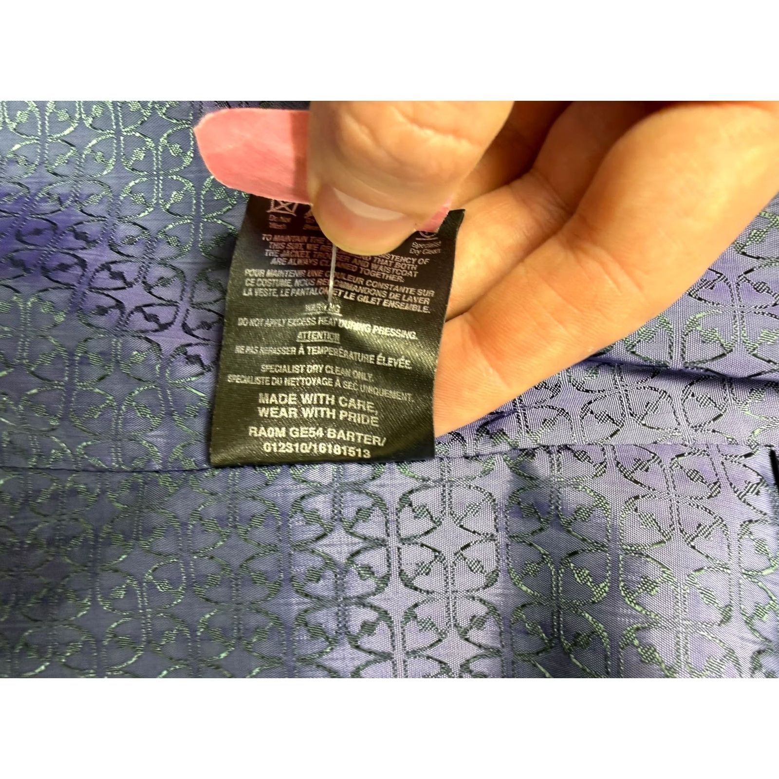 Ted Baker Ted Baker Coat? vest? Gray Suit Vest Mens 44R Regular 3 Piece Waistcoat Gray Ted Baker Mens 44R Suit Vest Size US S / EU 44-46 / 1 - 7 Thumbnail
