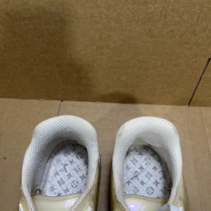 Louis Vuitton Louis Vuitton Trainer Monogram Floral Low-Top Sneakers -250 Size US 8 / EU 41 - 8 Thumbnail