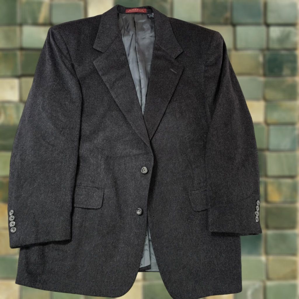 Nordstrom Loro Piana Sport Coat Mens 46 Gray 100% Cashmere Two-Button Notch Lapel Black/Charcoal Gray Solid Jacket Coat Business Formal Wedding USA Size US S / EU 44-46 / 1 - 1 Thumbnail