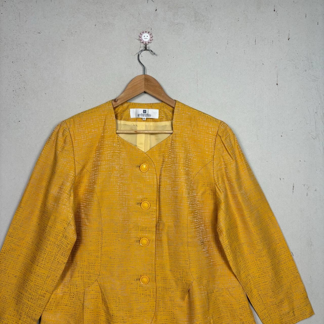 Givenchy Vintage Givenchy Glamour Yellow Wool Jacket Blazer Size 44 Size M / US 6-8 / IT 42-44 - 3 Thumbnail