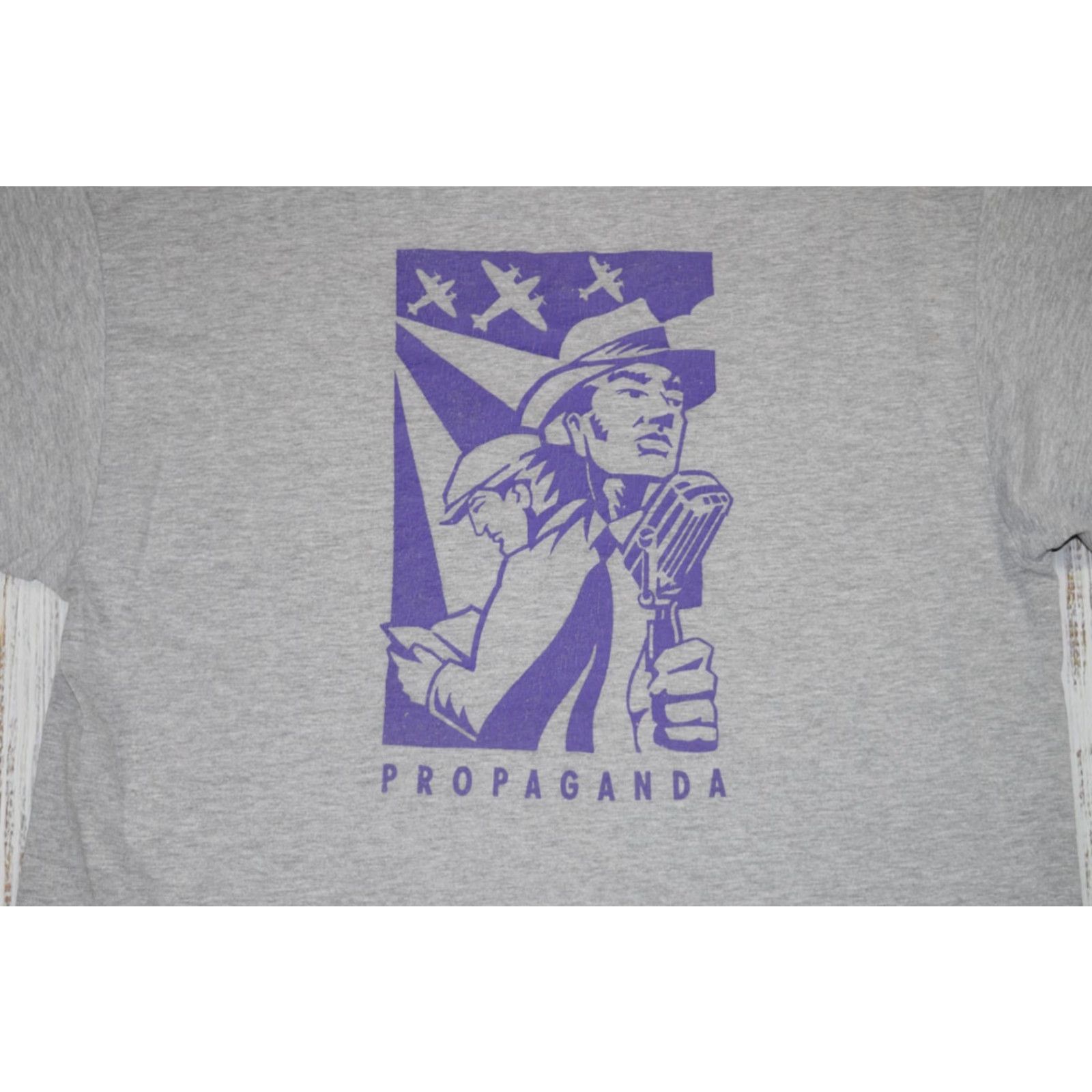 Vintage VINTAGE PROPAGANDA GROUP Activism Shirt Men L Gray 90s Graphic Tee, Long Sleeve, Crew Neck, Cotton Blend, Logo, USA Theme, Size L Size US L / EU 52-54 / 3 - 5 Thumbnail