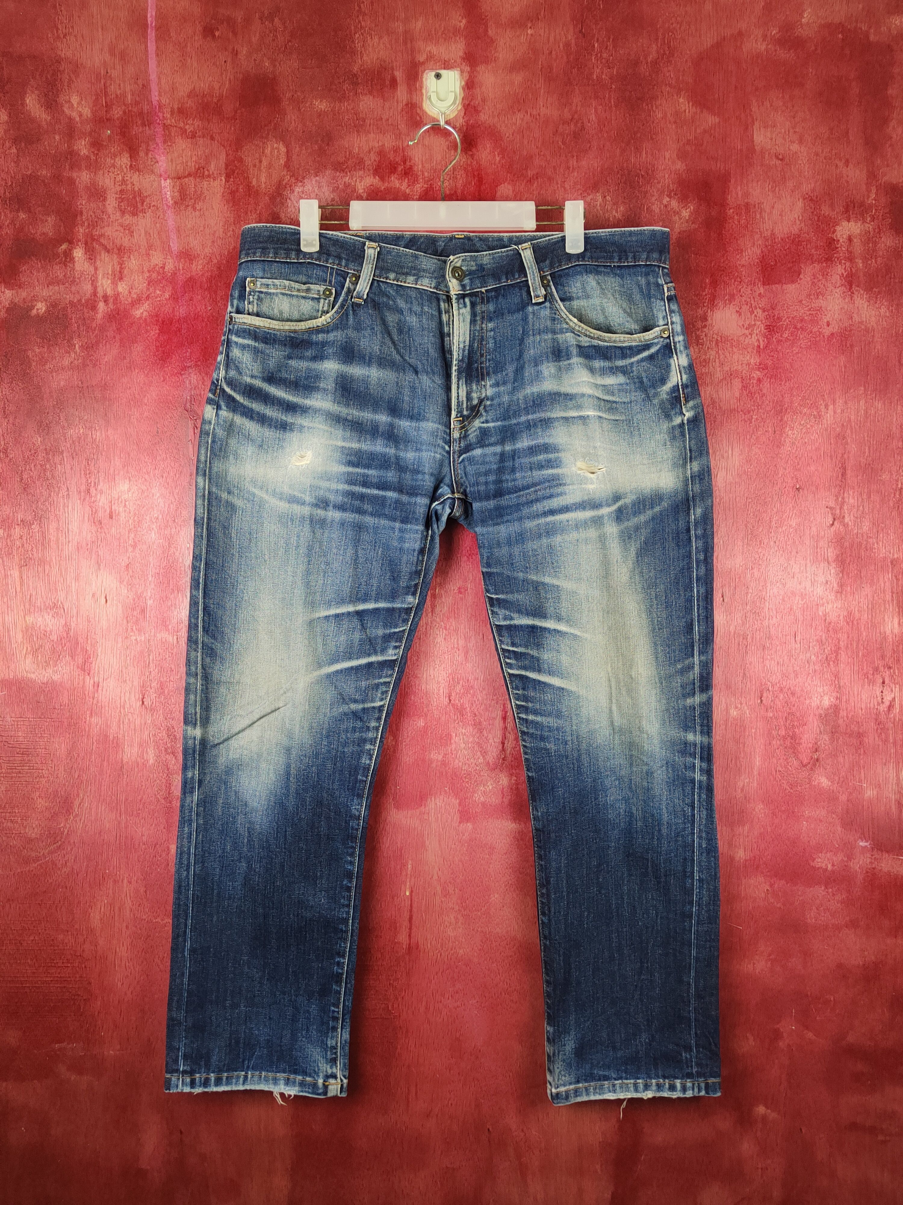 Japanese Brand Uniqlo Dark Blue Distressed ripped faded Denim #S1546 Size US 35 - 1 Thumbnail