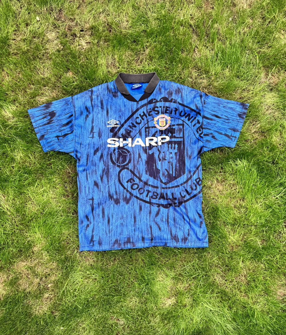 Umbro MANCHESTER UNITED 1992 1993 AWAY FOOTBALL Size US L / EU 52-54 / 3 - 1 Thumbnail