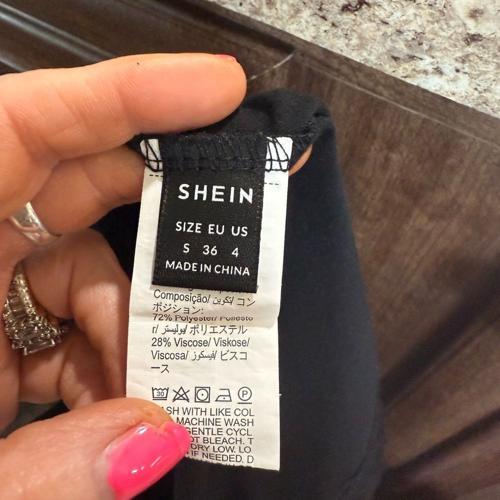 Shein Black Sleeveless V-Neck Top Size S / US 4 / IT 40 - 3 Thumbnail