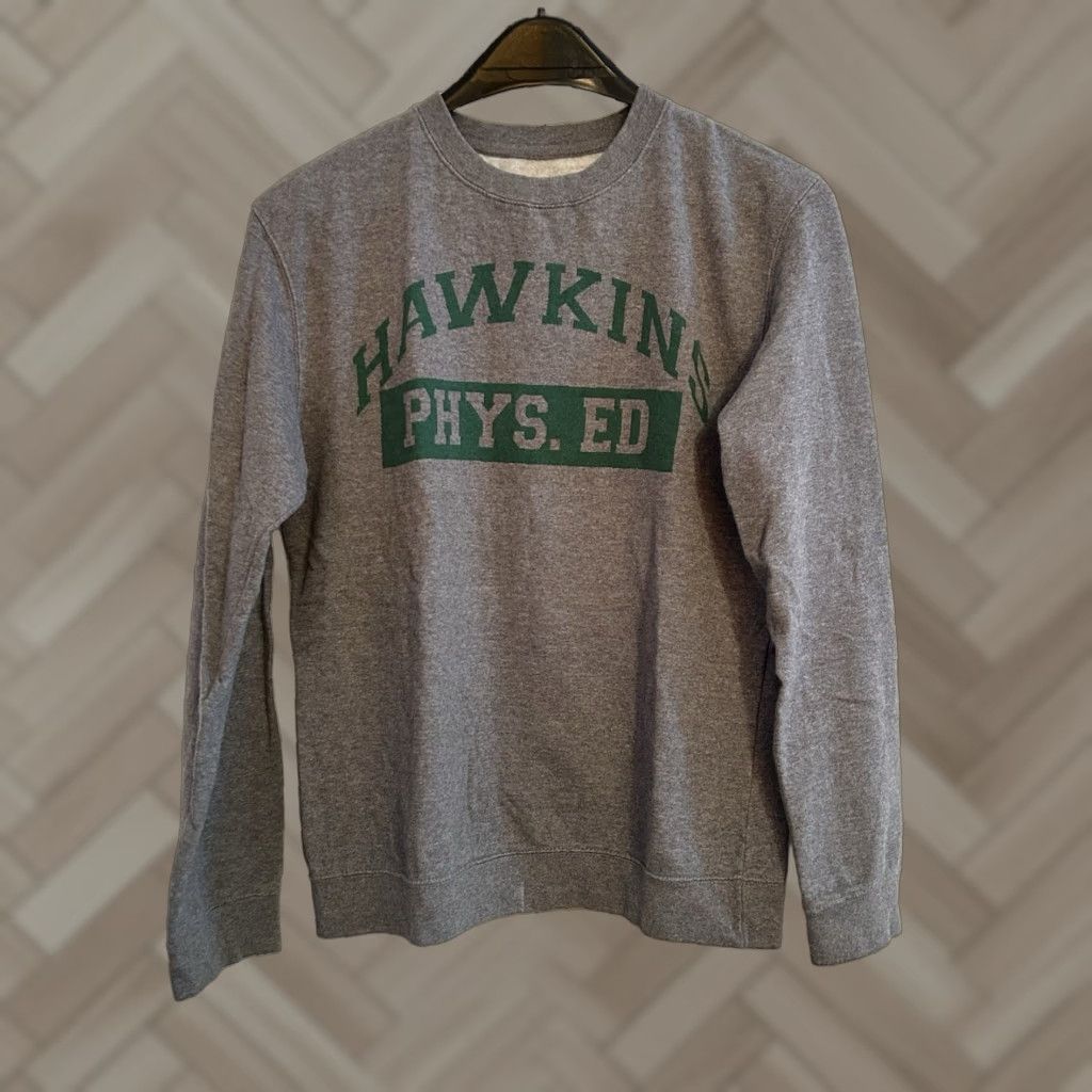 Jerzees Stranger Things Hawkins Physical Ed Crew Neck Long Sleeve Gray M Unisex Adults Sweater Jerzees Pullover Crew Neck Shirtless? Size US M / EU 48-50 / 2 - 1 Thumbnail