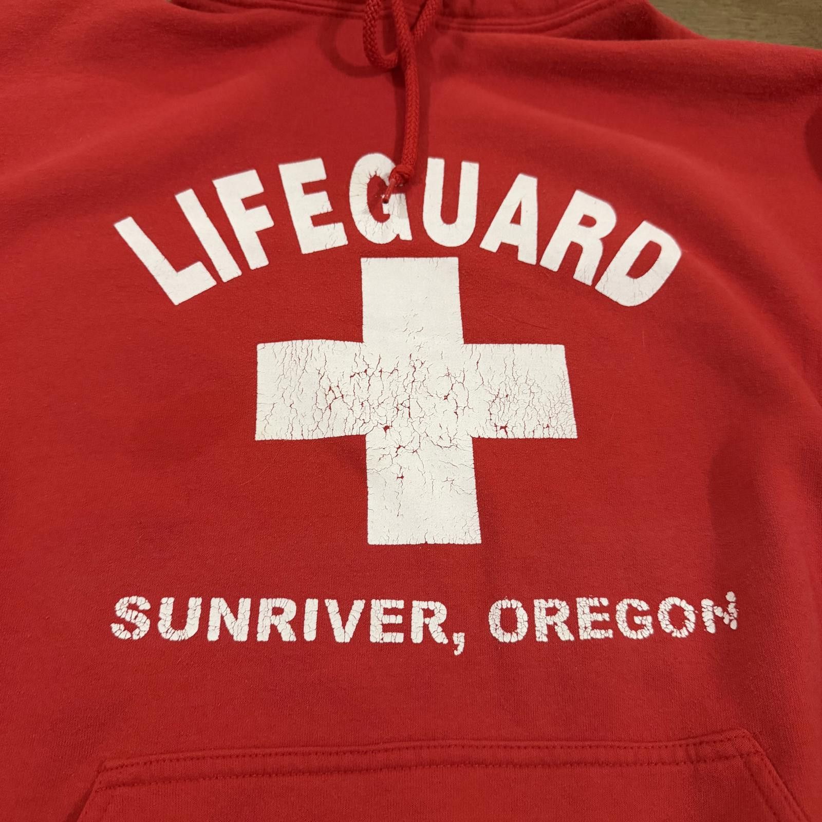 Gildan Vintage Lifeguard Red Hoodie Sunriver Oregon 90s Y2K Size US XL / EU 56 / 4 - 3 Thumbnail