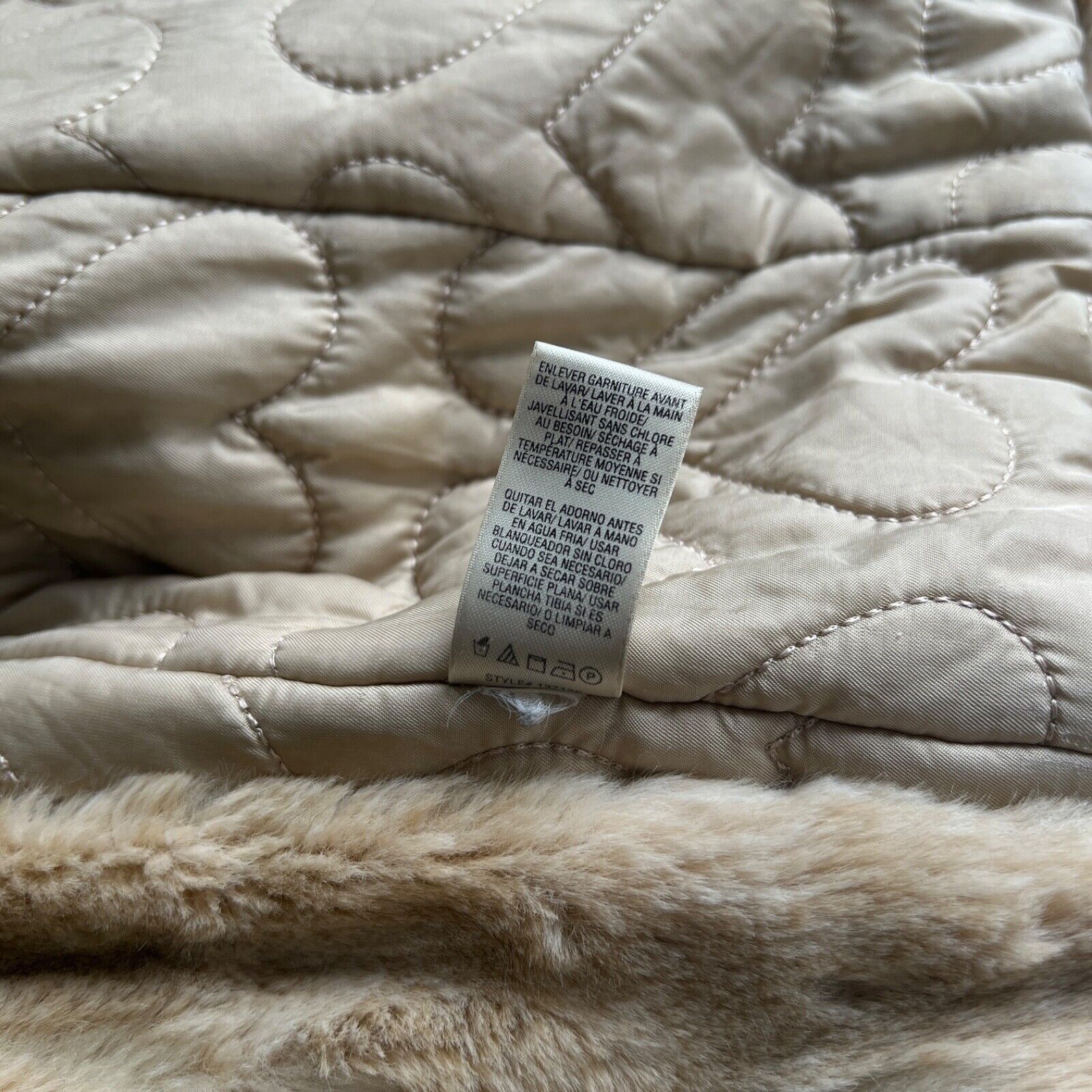 Juicy Couture Juicy Couture y2k Faux Fur Modacrylic 3/4 Sleeve Coat 8707AC Size M / US 6-8 / IT 42-44 - 8 Thumbnail