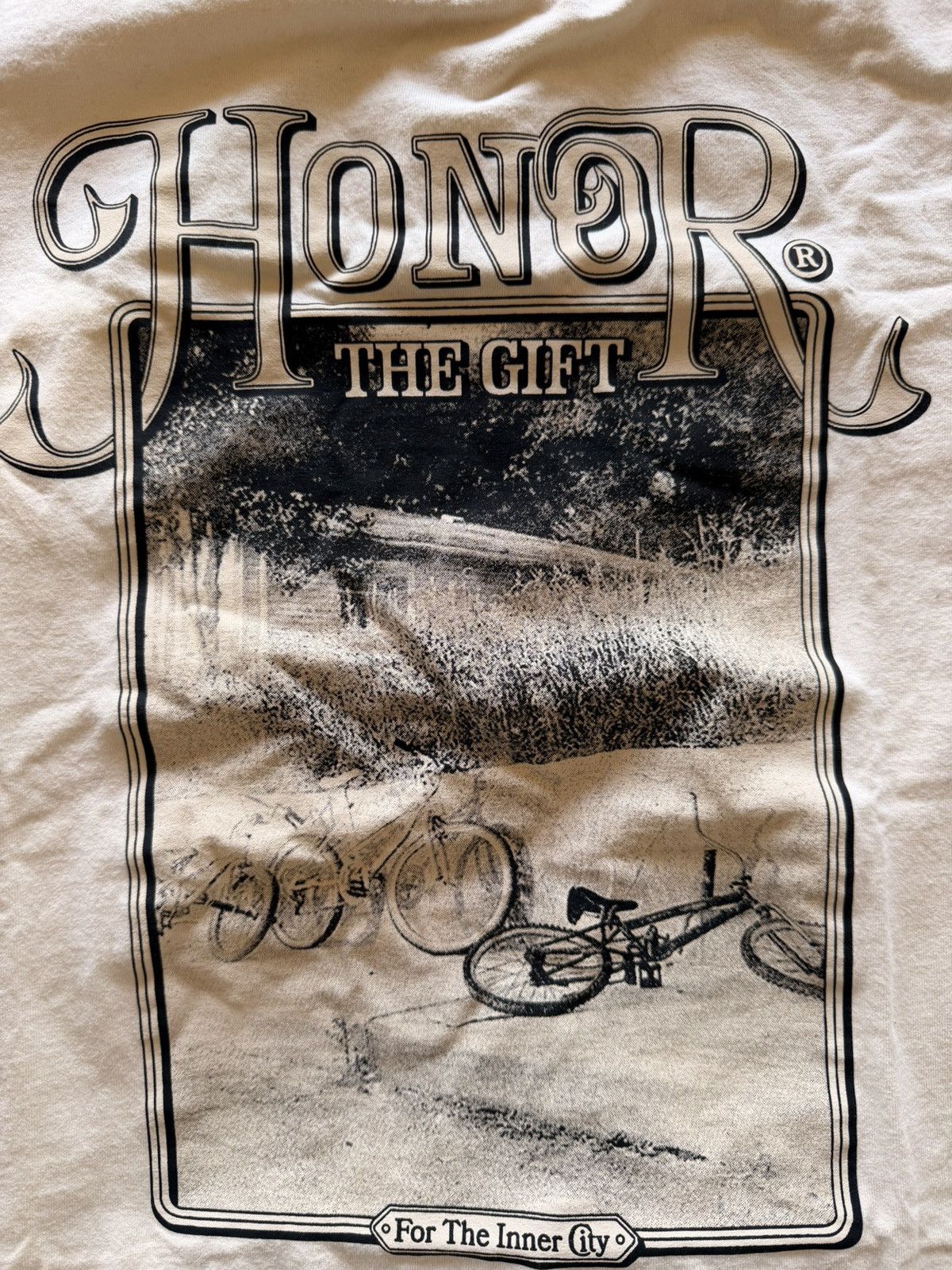 Honor the Gift Outside T-Shirt Size US S / EU 44-46 / 1 - 6 Thumbnail