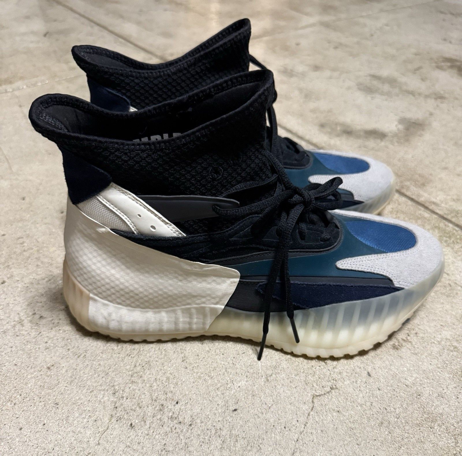 Yeezy Adidas Unreleased Yeezy Basketball Sample Size 11.5 2017 Size US 11.5 / EU 44-45 - 1 Thumbnail