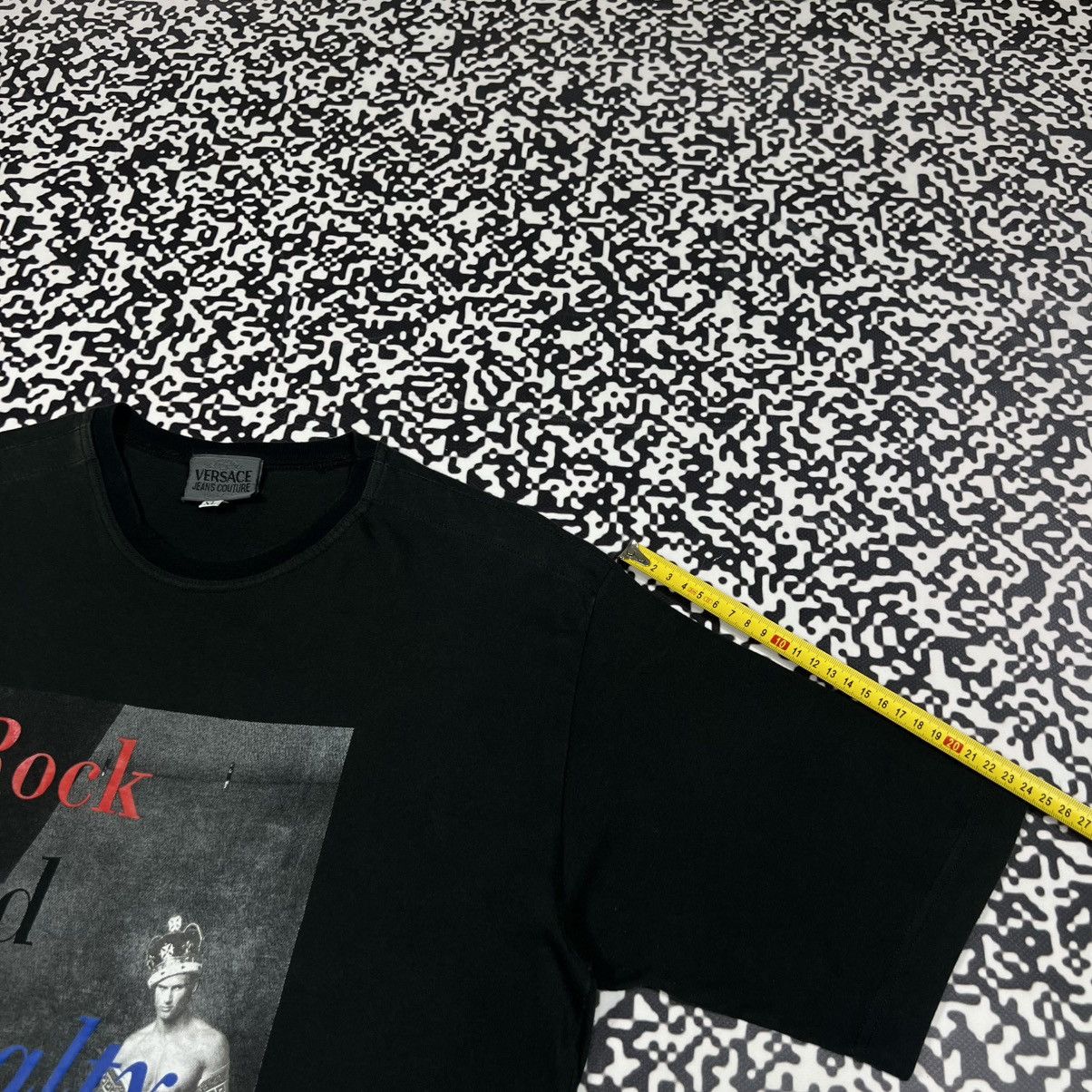 Versace RARE 90s Versace Bruce Weber Rock & Royalty Luxury T-shirt Size US XL / EU 56 / 4 - 17 Thumbnail