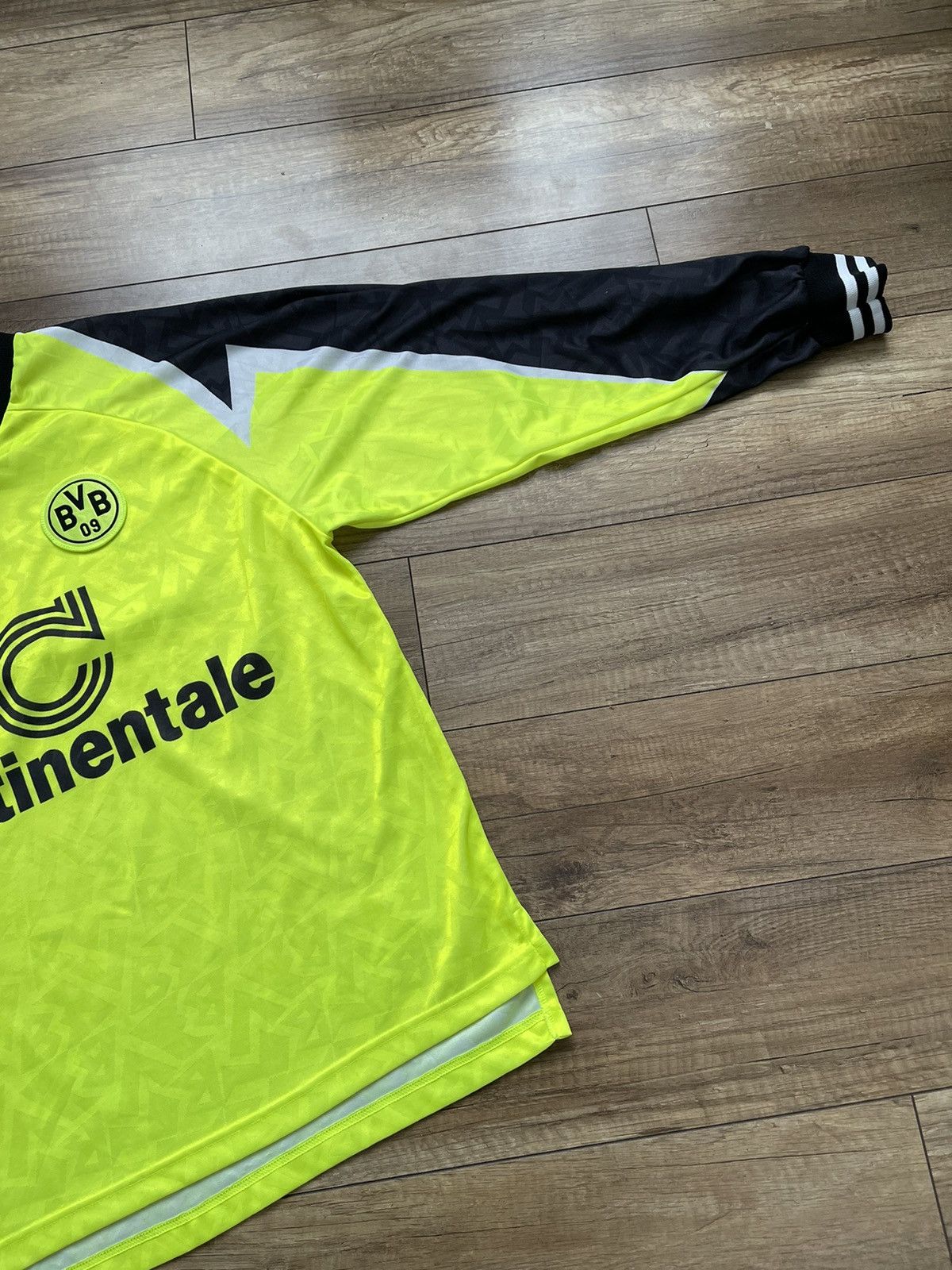 Nike 1995/1996 Nike Borussia Dortmund Vintage Soccer Jersey Tee Size US XL / EU 56 / 4 - 7 Thumbnail