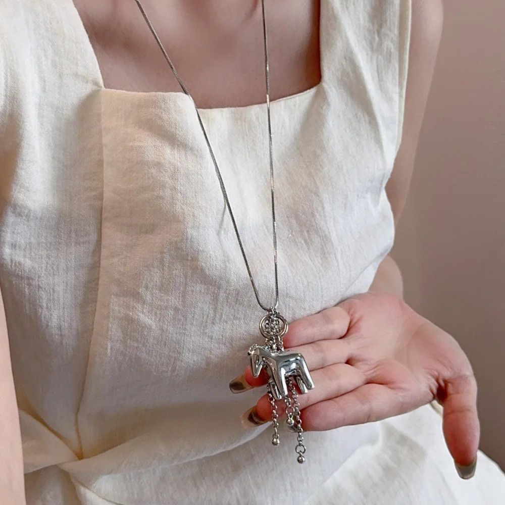 Jewelry Smooth Surface Horse Chain Tassel Pendant Necklaces Size ONE SIZE - 2 Thumbnail