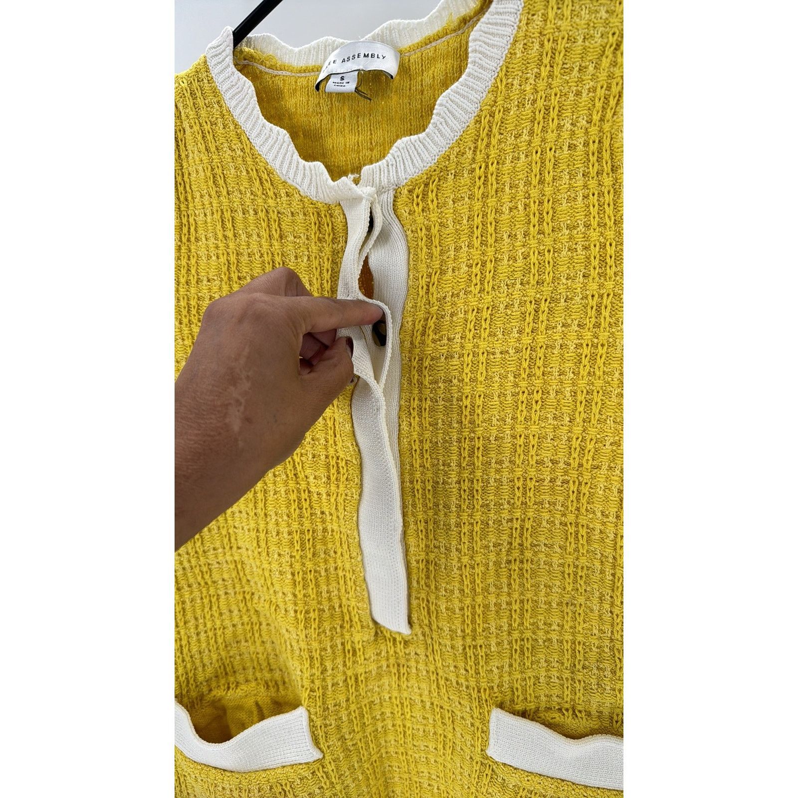 Other Free Assembly Women's Mini Sweater Dress with Scalloped Trim Size S / US 4 / IT 40 - 8 Thumbnail