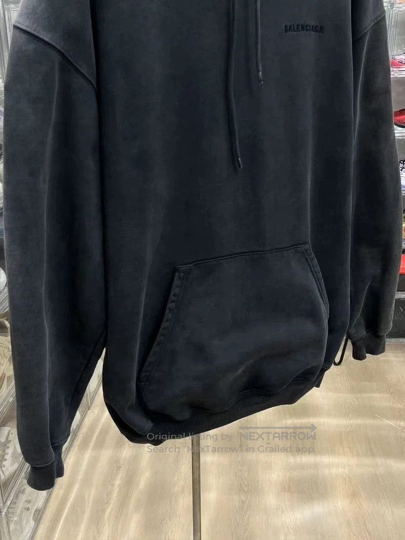 Balenciaga Balenciaga Distressed Embroidered Hoodie XS. Size US XS / EU 42 / 0 - 4 Thumbnail