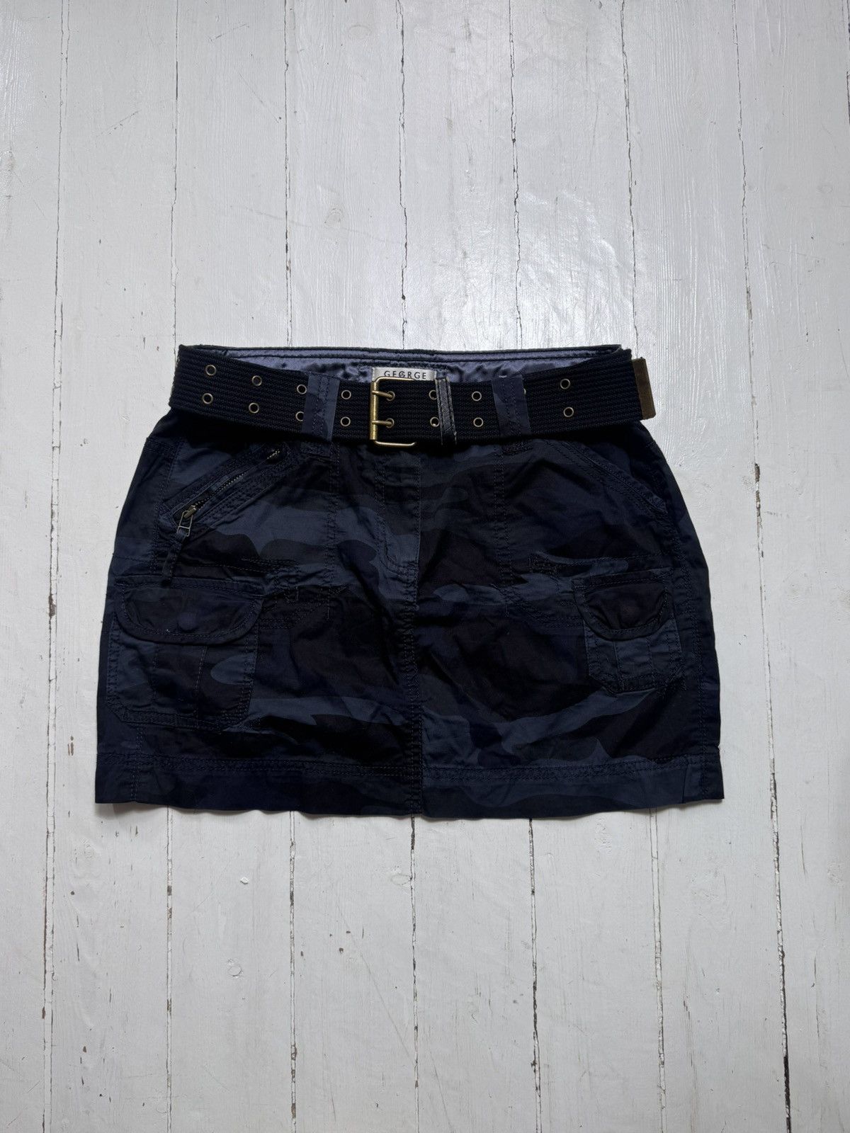 Other VINTAGE CAMOUFLAGE 2000s WITH BELT CARGO MINI SKIRT Size 30" / US 8 / IT 44 - 2 Thumbnail
