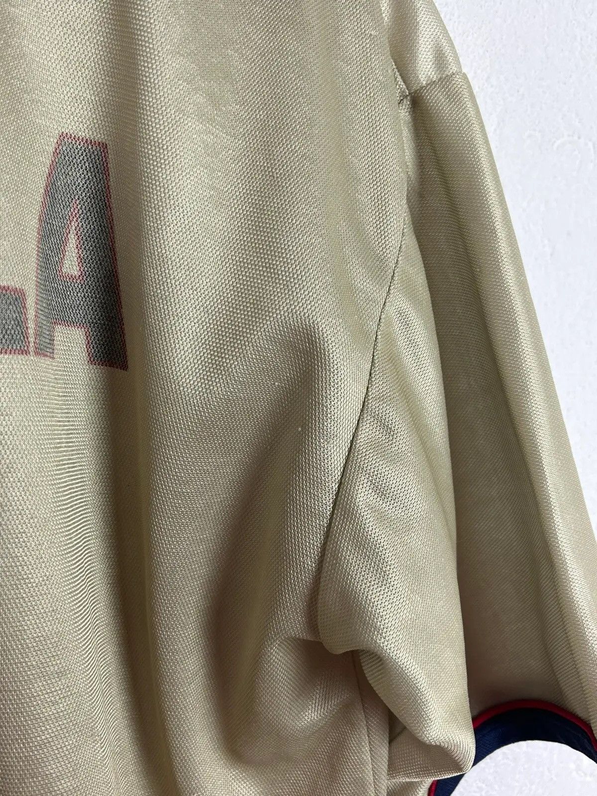 Vintage FC Barcelona Licensed 2001/02 Away Kit #7 Saviola Jersey Size US S / EU 44-46 / 1 - 11 Thumbnail