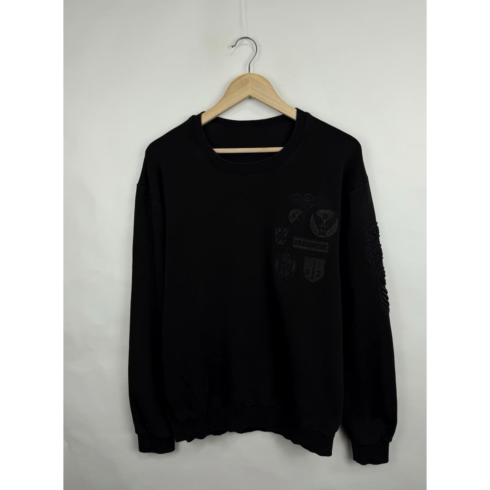 Dsquared2 VINTAGE Dsquared2 Army Embossed Logo Art Sweatshirt Y2K Rare Retro Logo Pullover Sweatshirt Mens L Black Size US L / EU 52-54 / 3 - 3 Thumbnail