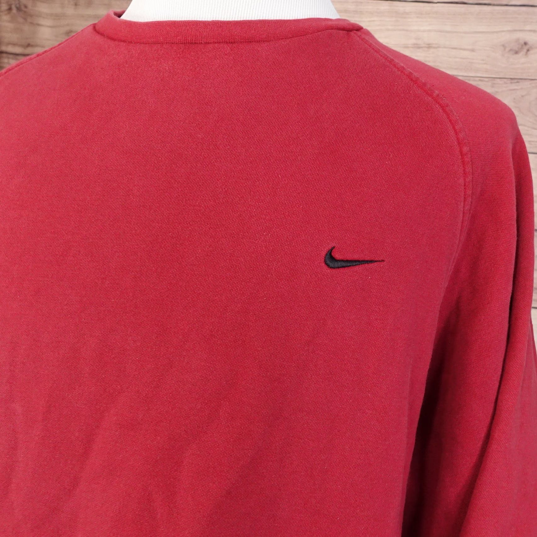Nike VINTAGE Nike Sweatshirt Men 2XL Red Crew Neck Pullover Cotton Blend 90s Size US XXL / EU 58 / 5 - 2 Thumbnail