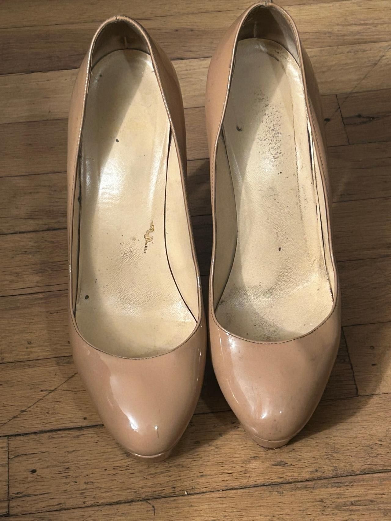 Christian Louboutin Christian Louboutin Bianca Nude Patent Leather Pump Heels Size US 8 / IT 38 - 1 Preview