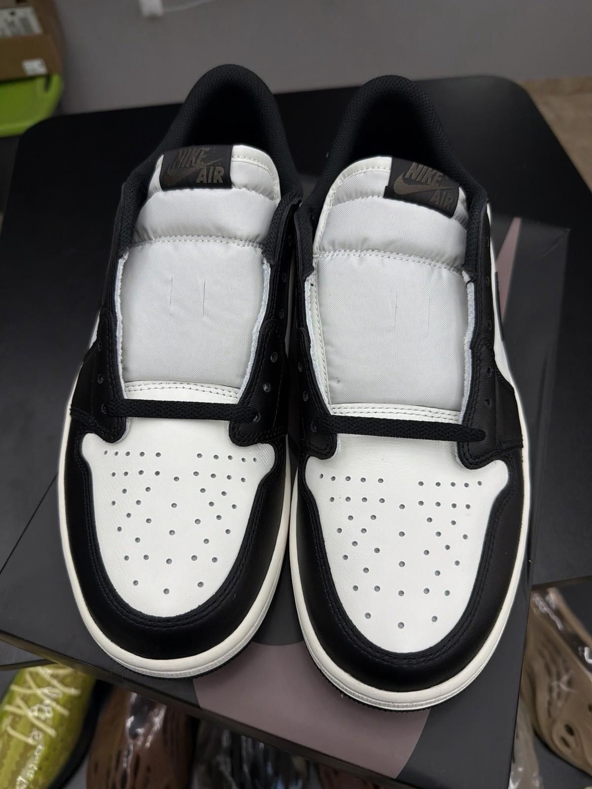 Nike Jordan 1 Retro Low OG Mocha CZ0790-102 Size 12 Brand New Size US 12 / EU 45 - 9 Thumbnail