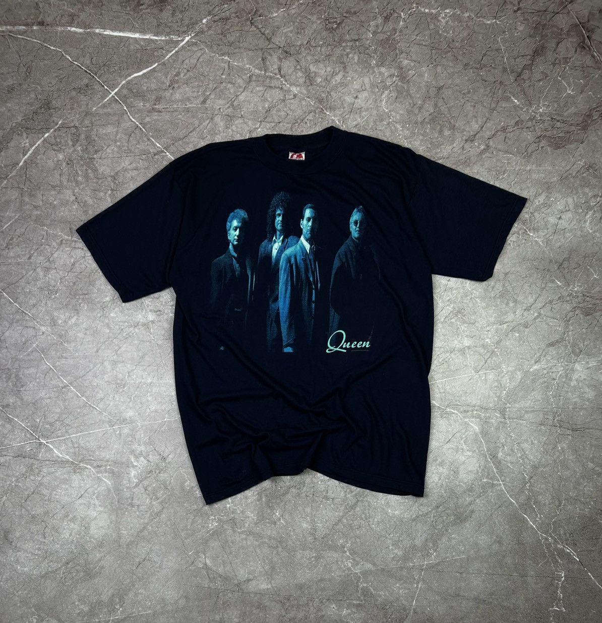 Band Tees × Vintage Vintage 1994 Queen rare t-shirt Size US XL / EU 56 / 4 - 1 Thumbnail