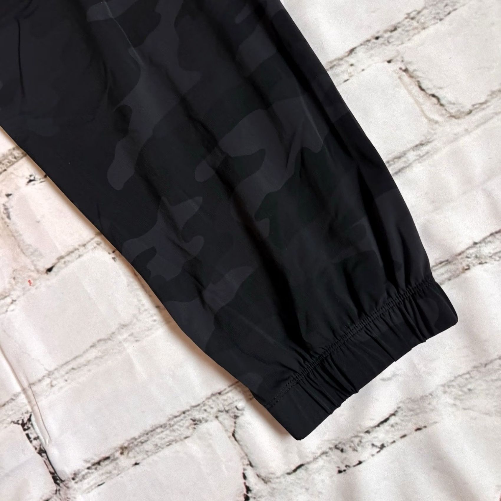 Fabletics Mens Fabletics The One Joggers Pants Black Tactical Camo 2XL / 31" inseam - Athletic Pants Mens Size US 39 - 6 Thumbnail