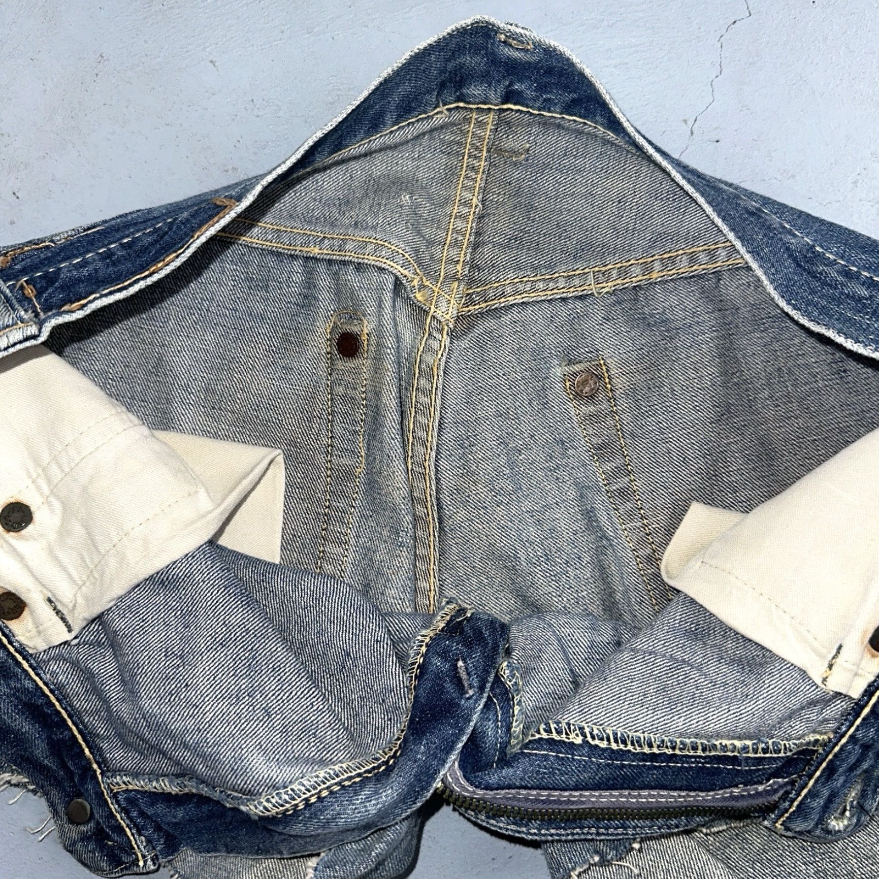 Levi's VINTAGE Levi's 501XX Big E Redline Selvedge Shorts 1950s Dark Denim Size 32 Mens Blue Size US 32 / EU 48 - 5 Thumbnail
