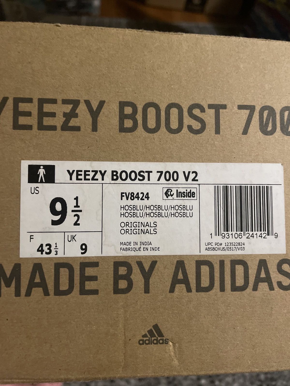 Adidas × Yeezy Yeezy 700 V2 Hospital Blue Size US 9.5 / EU 42-43 - 11 Thumbnail