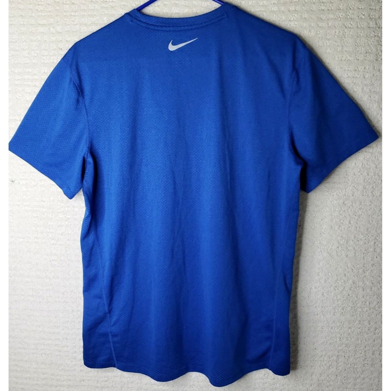 Nike Nike Dri-FIT T-Shirt Men's M Short Sleeve 100% Polyester Blue Nike Running Shirts Size US M / EU 48-50 / 2 - 6 Thumbnail