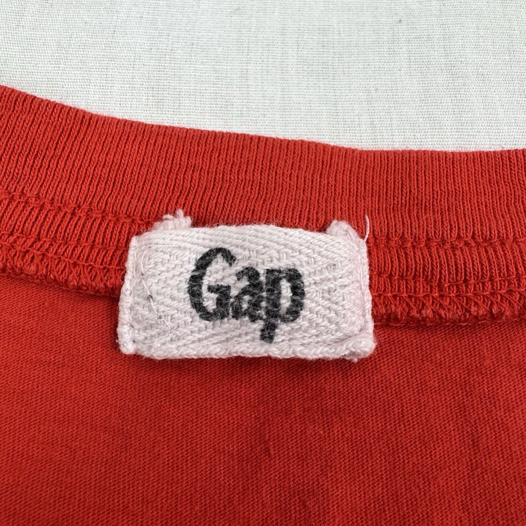 Gap VINTAGE Gap Henley T-Shirt Men Adult Medium Red Grunge 80s 90s Classic Button Up Size US M / EU 48-50 / 2 - 3 Thumbnail