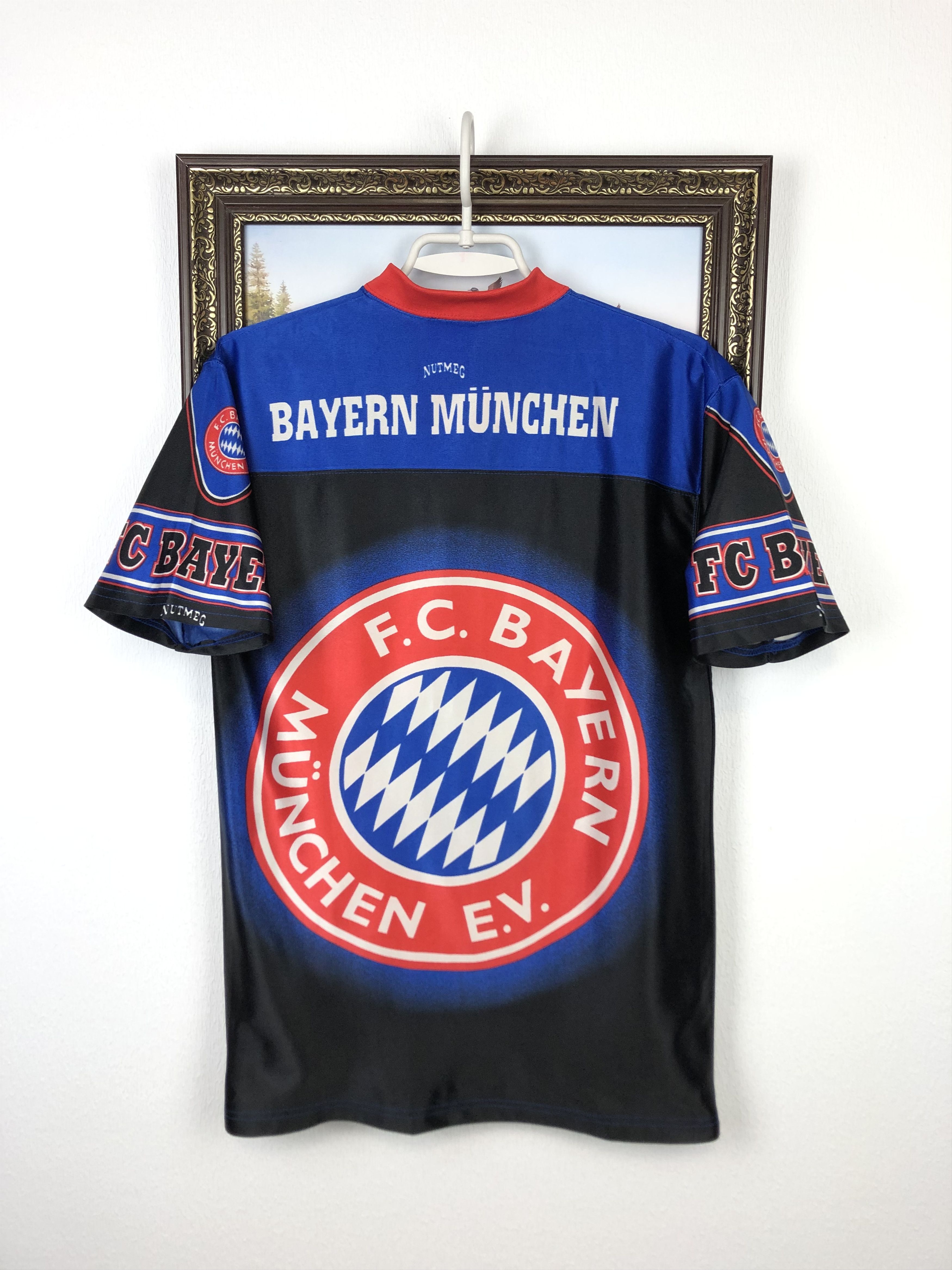 Nutmeg Vintage Nutmeg Bayern Munich Football Shirt Over Print Size US S / EU 44-46 / 1 - 7 Thumbnail