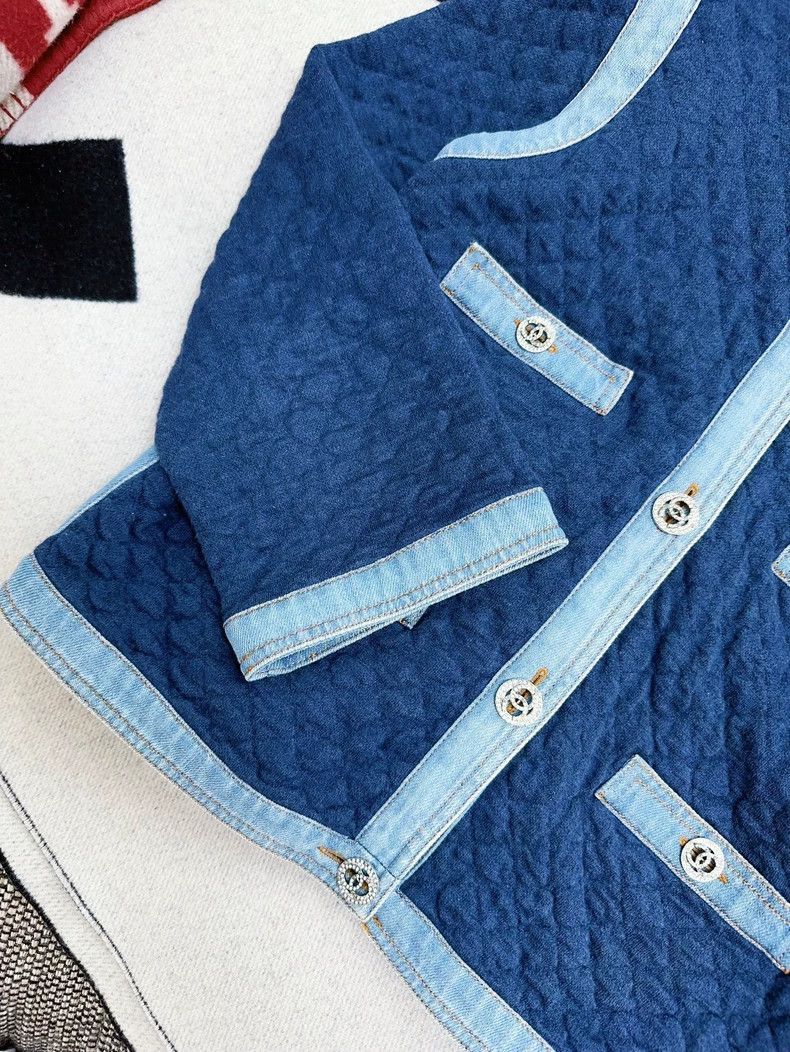 Chanel Chanel Blue Quilted Diamond Button Jacket Size M / US 6-8 / IT 42-44 - 4 Thumbnail