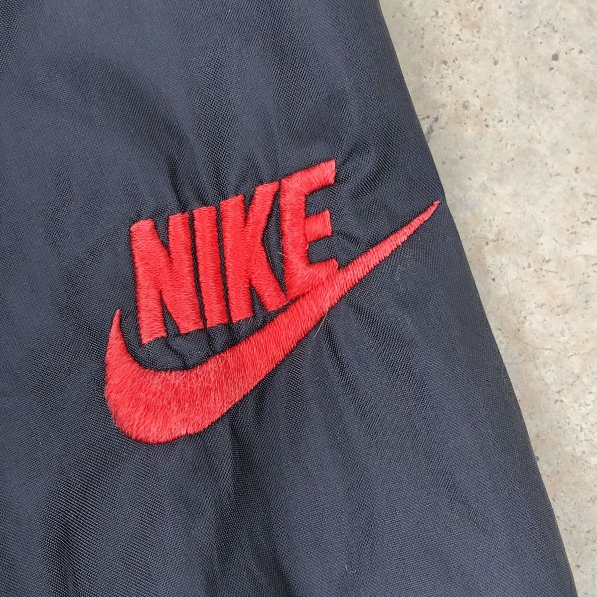 Nike Vintage Nike 90s Big Swoosh Windbreaker Jacket Size L / US 10 / IT 46 - 13 Thumbnail