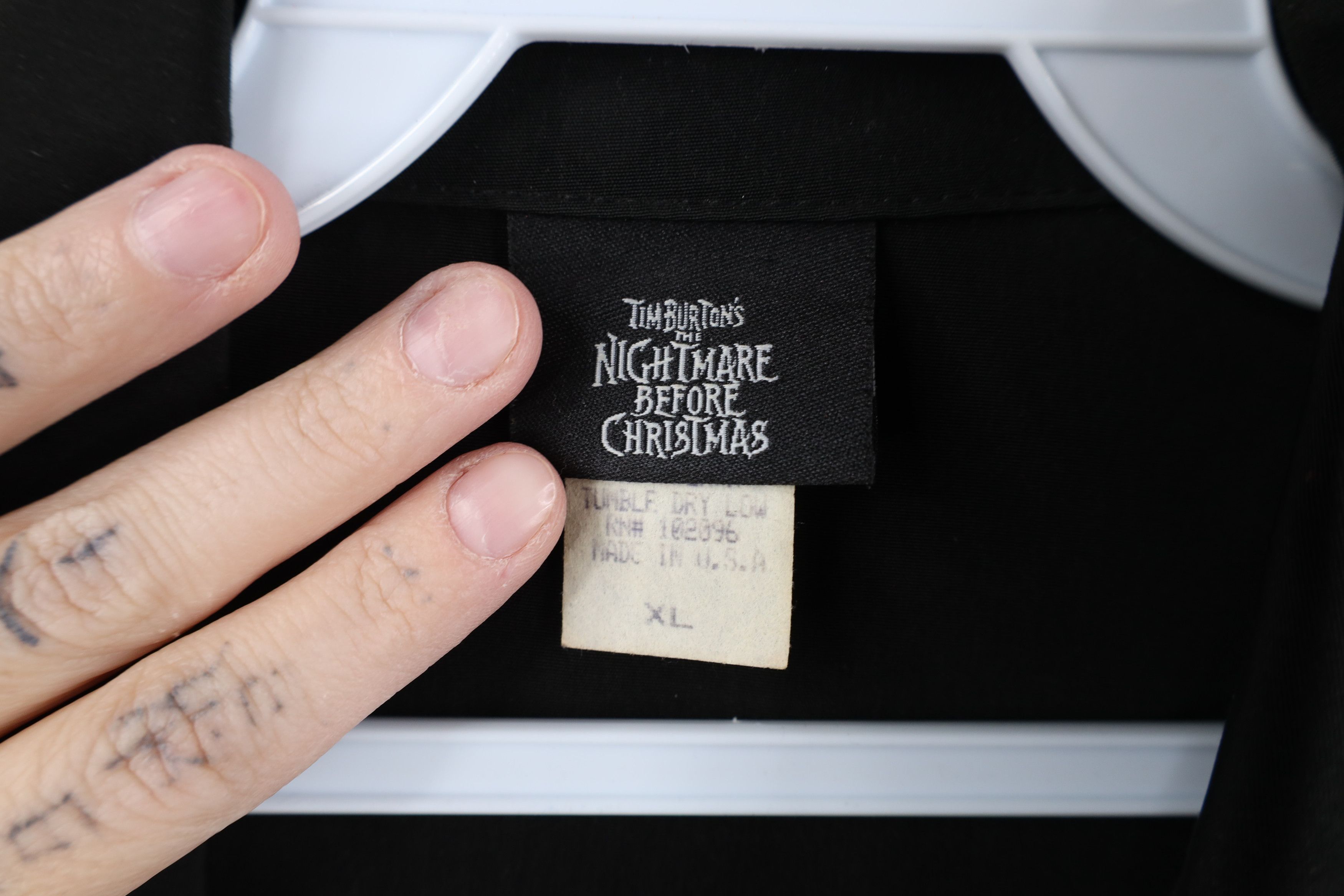 Vintage Vintage 90s The Nightmare Before Christmas Button Shirt USA Size US XL / EU 56 / 4 - 10 Thumbnail