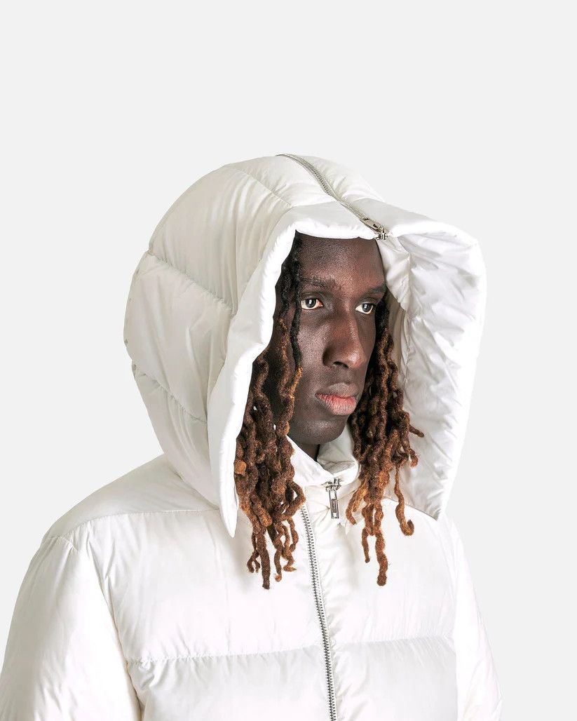 Rick Owens o1s1v1r1oon0825 Moncler Hooded Cyclopic Coat in Milk/White Size US L / EU 52-54 / 3 - 7 Thumbnail