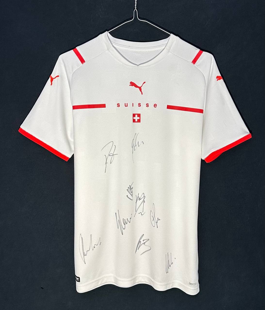 Puma Switzerland Away 2021-2022 Puma football jersey autograph Size US XS / EU 42 / 0 - 1 Thumbnail