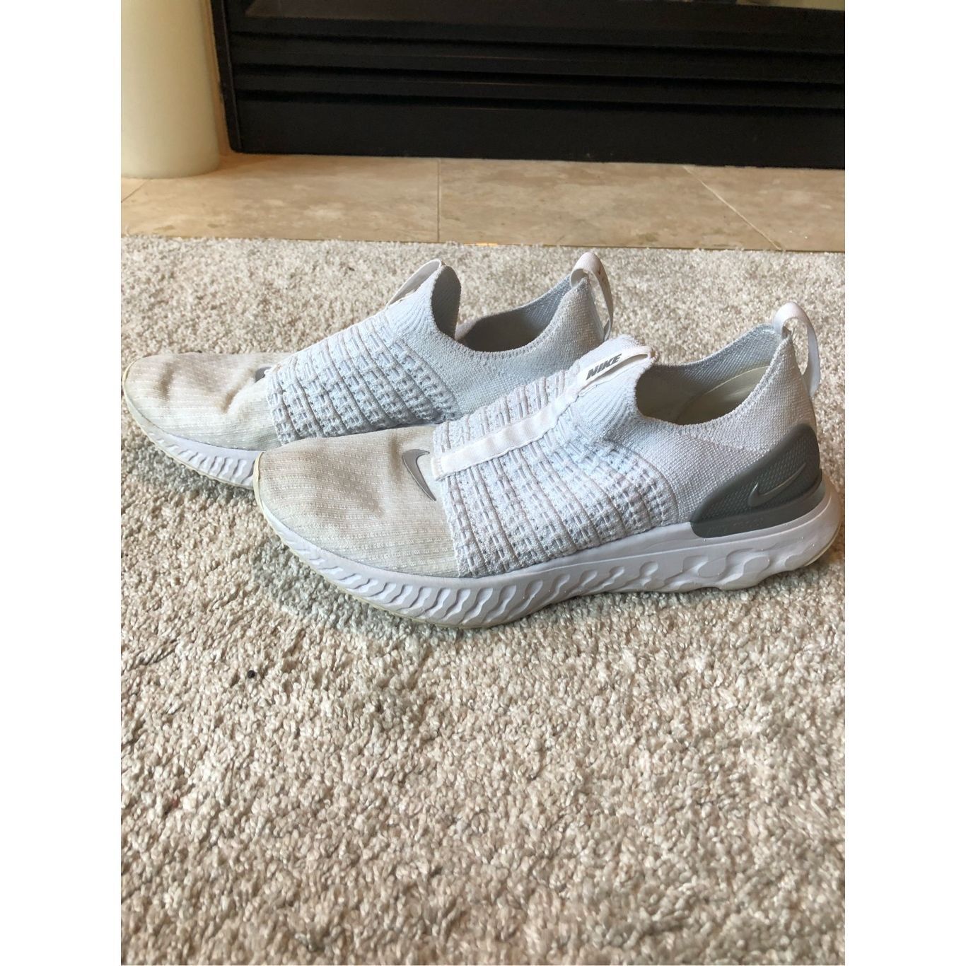 Nike Nike Phantom Women’s White and Gray Athletic Shoes Size 9.5 Size US 9.5 / IT 39.5 - 2 Thumbnail