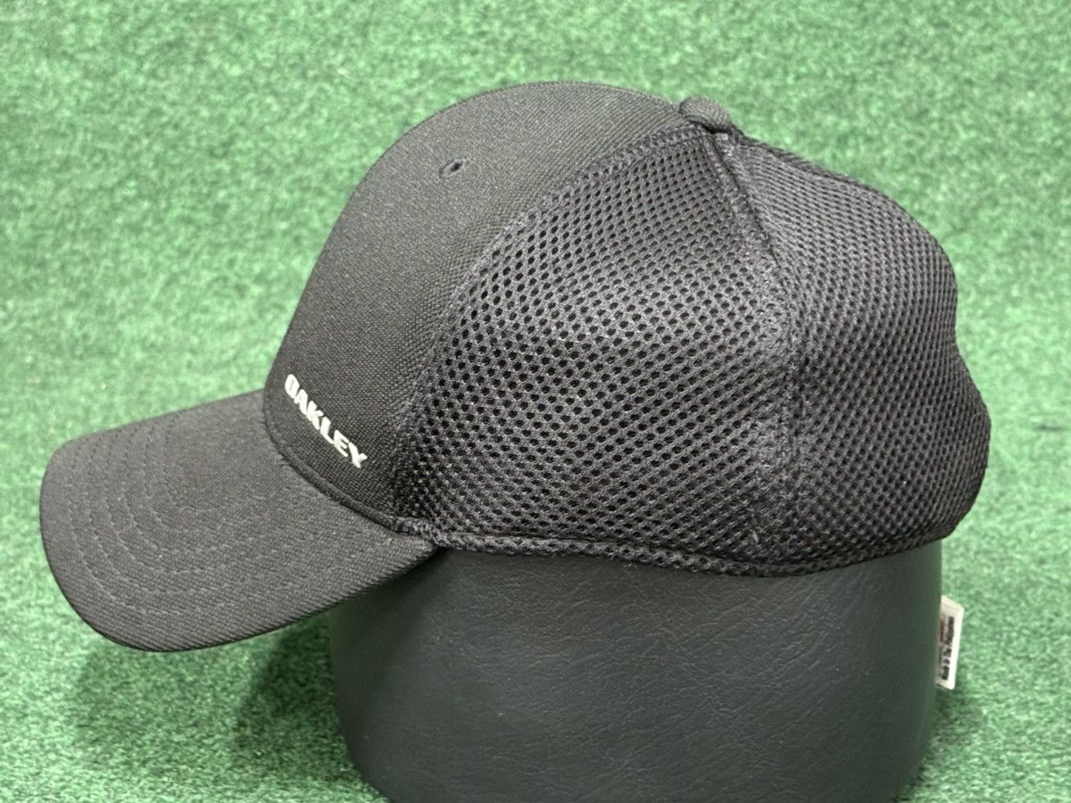 Oakley Vintage Y2k Oakley Logo Hat Size ONE SIZE - 2 Thumbnail