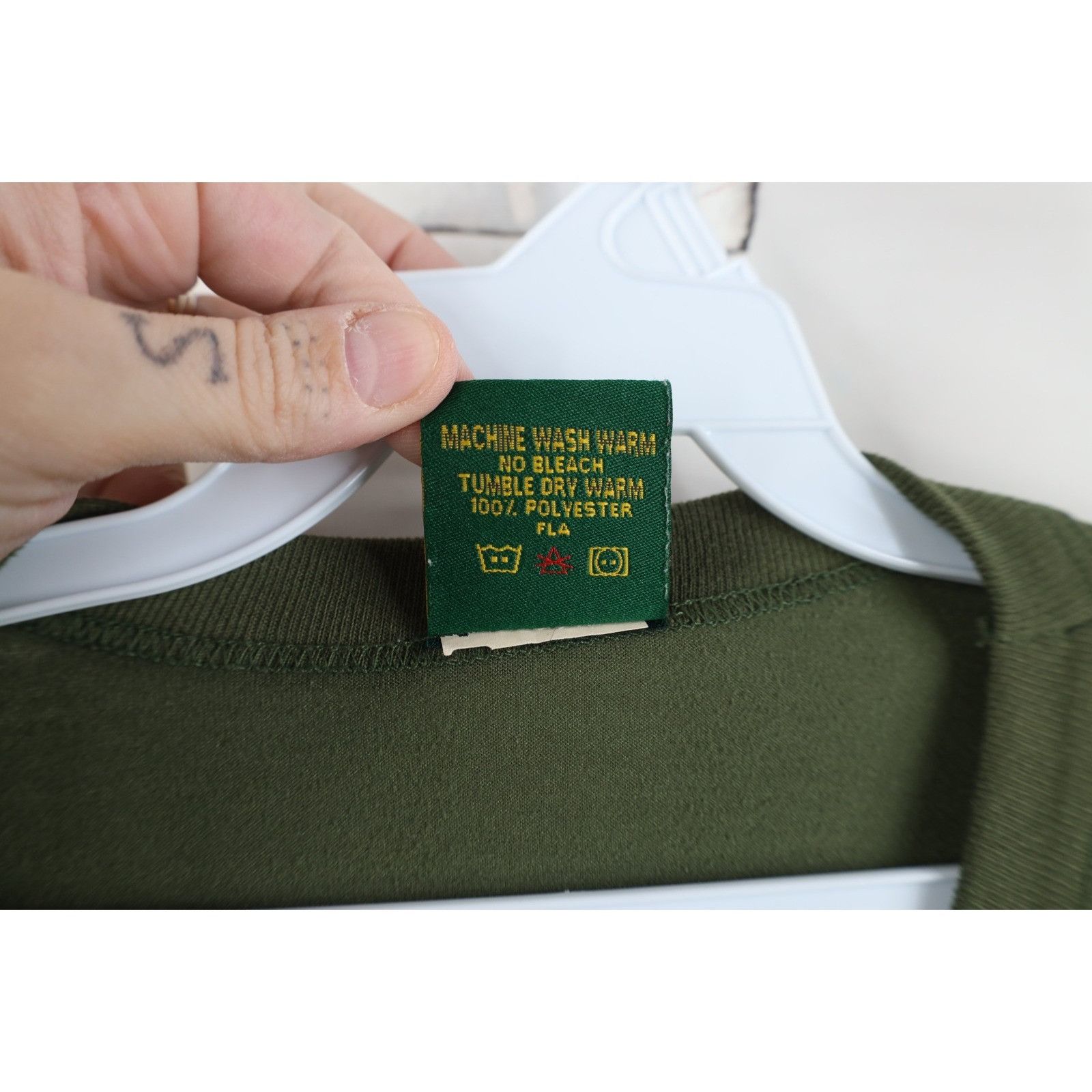Cabelas Vintage 90s Cabelas Distressed Blank Knit T-Shirt Size US L / EU 52-54 / 3 - 8 Thumbnail