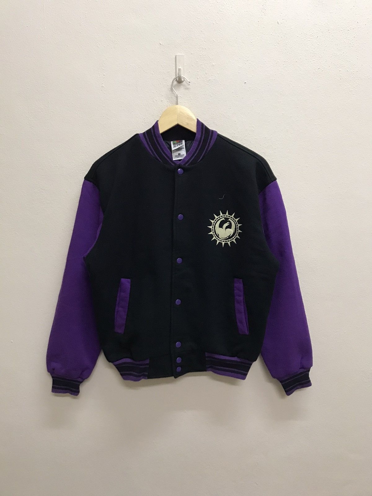 Fruit Of The Loom Vintage 90s Dragon Skateboarding Backhit Varsity Jacket Size US S / EU 44-46 / 1 - 14 Thumbnail
