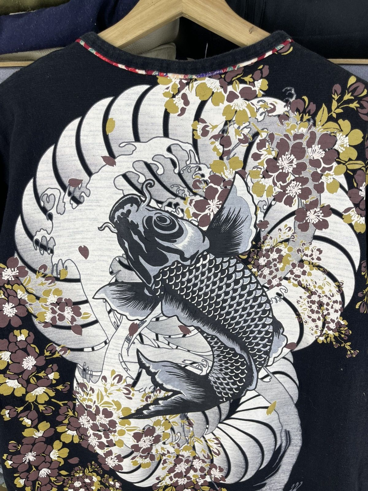 Bullet Noise Vintage 90's Bullet Noise Fish Koi Big Design Shirt Tee Size US L / EU 52-54 / 3 - 9 Thumbnail