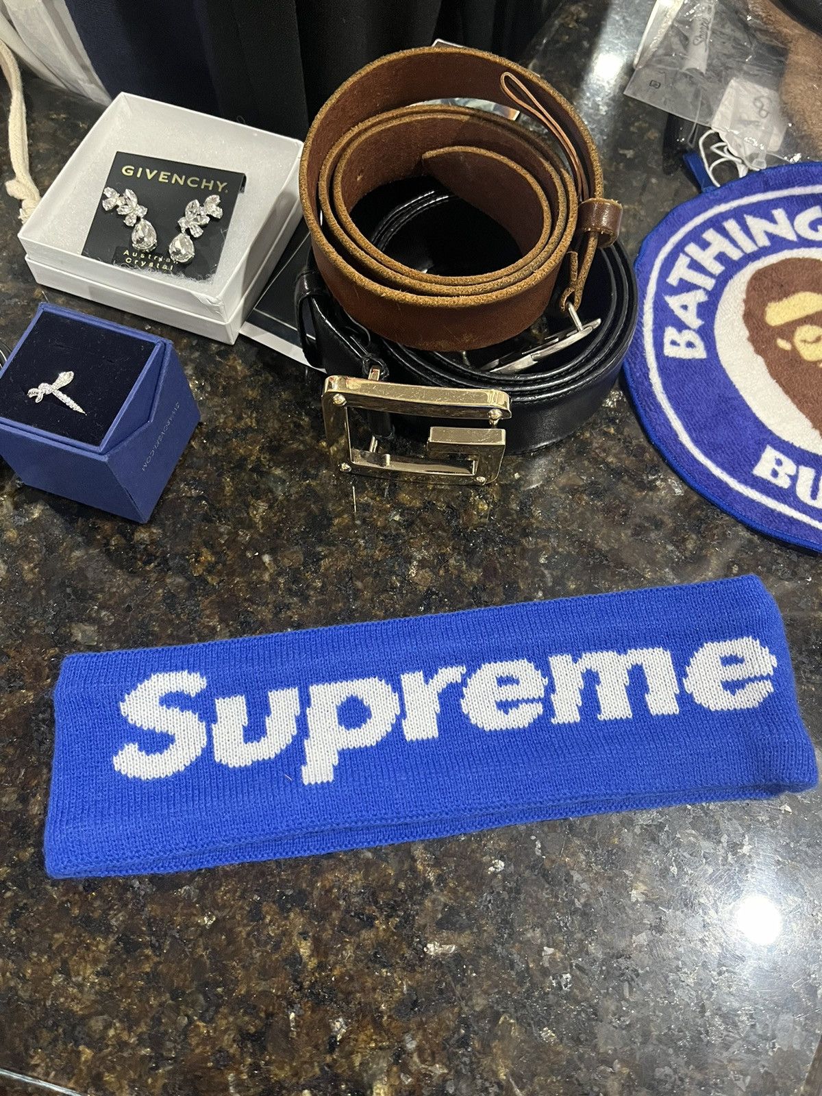 Supreme Contrast Logo Headband 25AW Supreme Contrast Logo Headband  