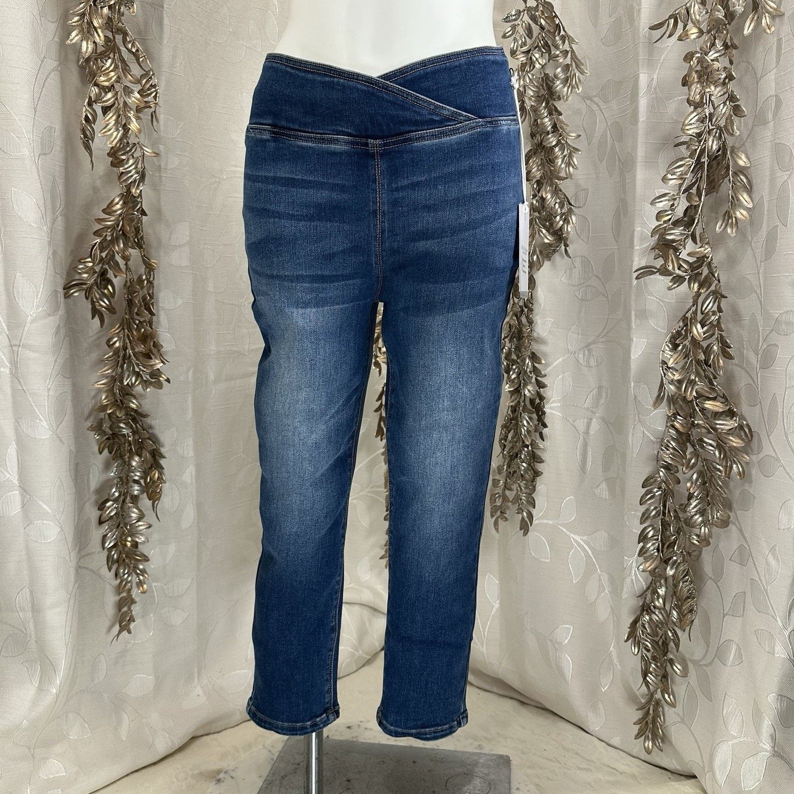 Other Risen High Waist Capri Jeans Women’s 5/27 Crossover Size 27" / US 4 / IT 40 - 6 Thumbnail