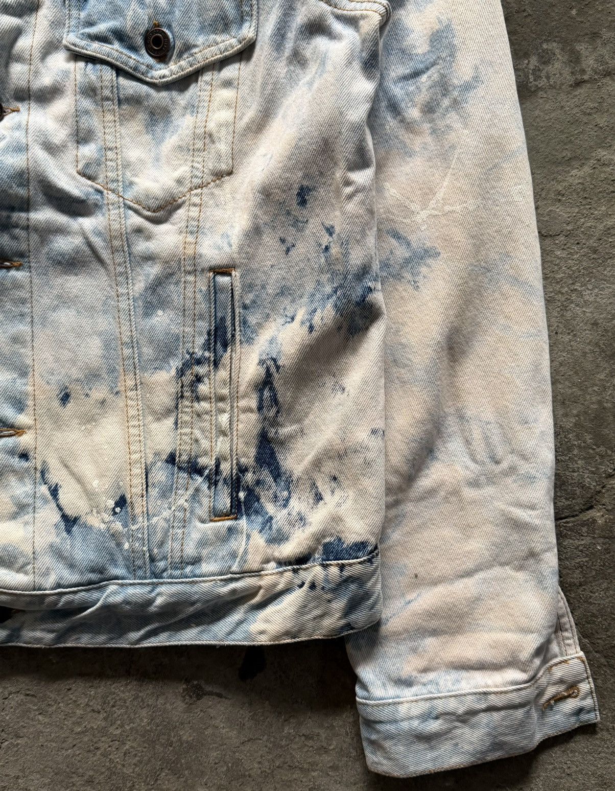 Off-White Off White - Extreme bleached denim jacket Size US M / EU 48-50 / 2 - 13 Thumbnail