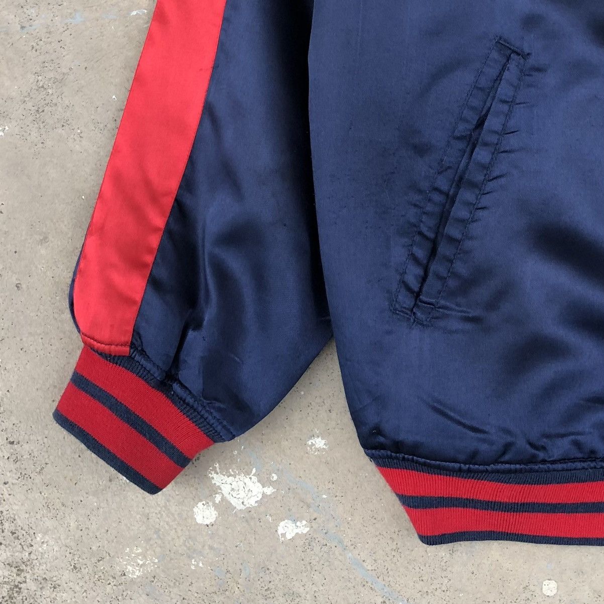 Avirex Vintage Avirex USA Signature Spell Out Satin Varsity Jacket Size US XL / EU 56 / 4 - 5 Thumbnail